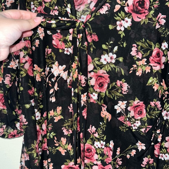 Floral Black and Pink Long Sleeved Blouse, Formal or Casual 2XL - Picture 3 of 5